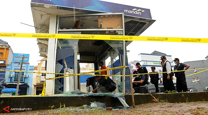 Bank Mandiri, ATM-nya di Malang Meledak